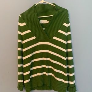 Women’s Medium Green & White Sweater